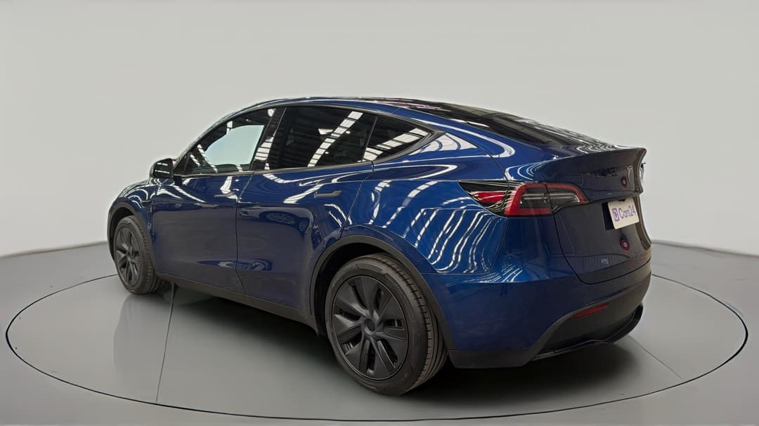 2024 Tesla Model Y Rear-wheel Drive, Automatic, 9165 km, Left Back Diagonal (45- Degree) View