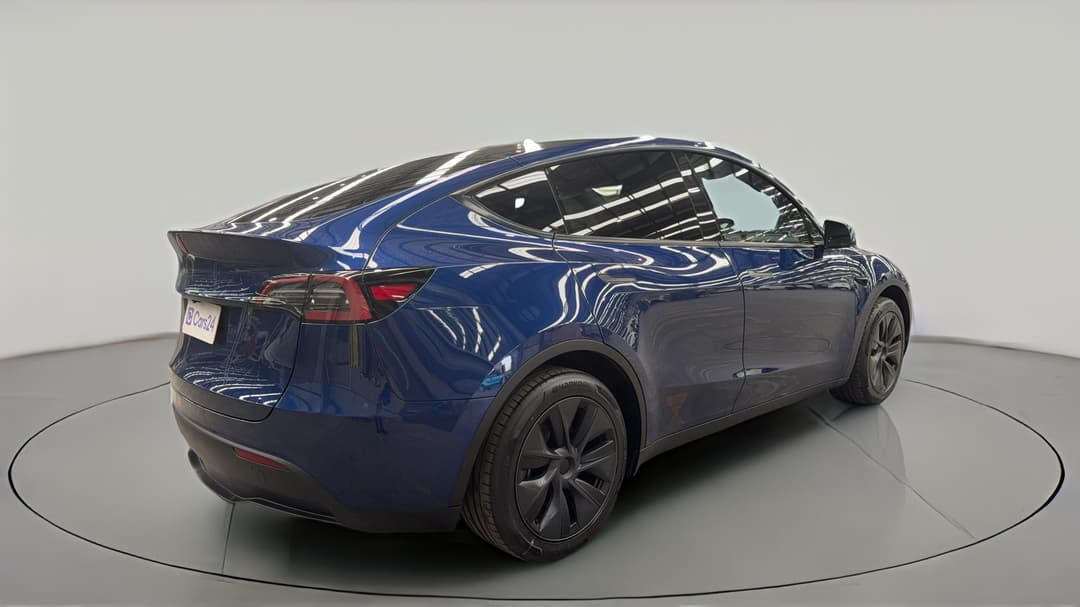 2024 Tesla Model Y Rear-wheel Drive, Automatic, 9165 km, Right Back Diagonal (45- Degree) View