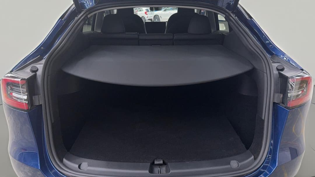 2024 Tesla Model Y Rear-wheel Drive, Automatic, 9165 km, Boot Inside View