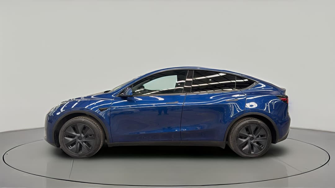 2024 Tesla Model Y Rear-wheel Drive, Automatic, 9165 km, Left Side View