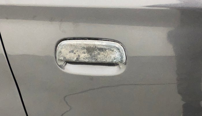 2018 Maruti Alto 800 LXI, Petrol, Manual, 39,074 km, Right rear door - Chrome on handle has slight discoularation