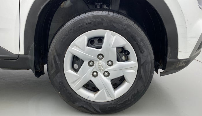 2022 Hyundai VENUE S 1.2, Petrol, Manual, 10,380 km, Right Front Wheel