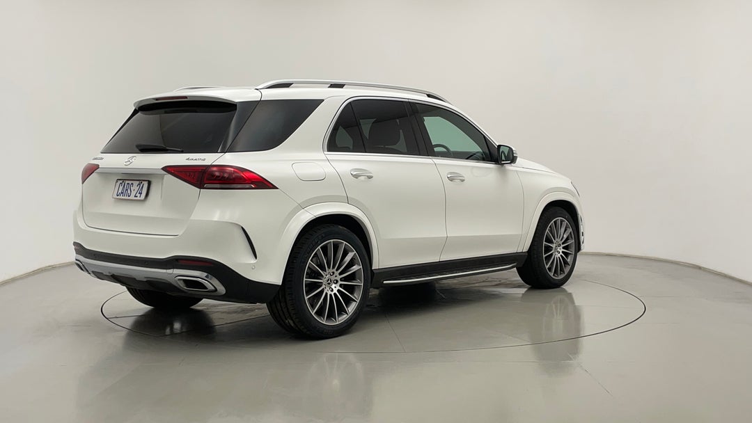 Right Back Diagonal (45- Degree) View