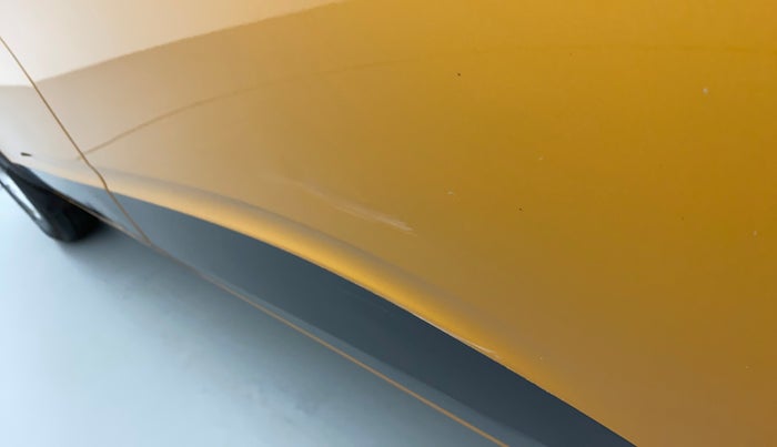 2019 Renault TRIBER RXT, Petrol, Manual, 25,013 km, Rear left door - Slightly dented