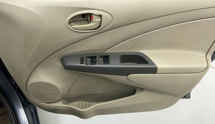 2014 Toyota Etios Liva D 4D GD, Diesel, Manual, 1,76,983 km, Driver Side Door Panels Control
