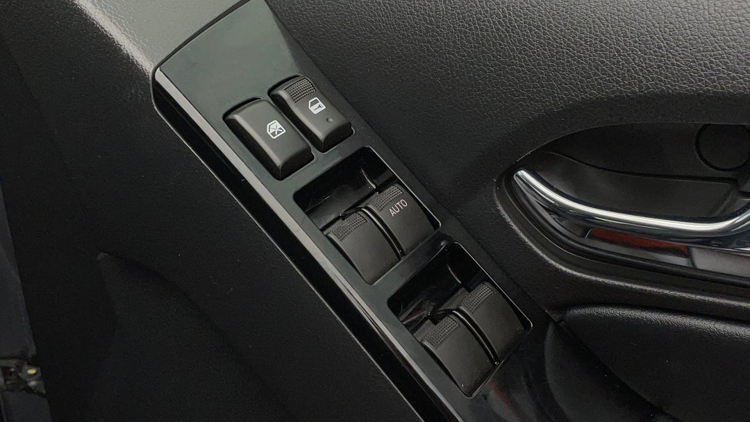 2021 Isuzu MU-X Ls-t (4x2), Automatic, 62412 km, Drivers Side Door Panel Controls