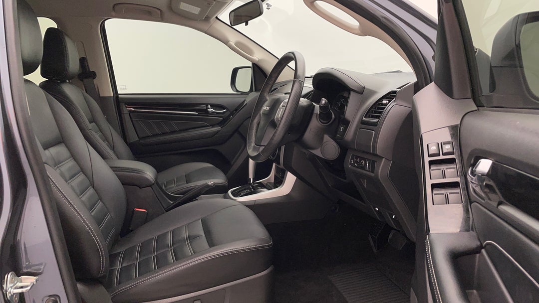 2021 Isuzu MU-X Ls-t (4x2), Automatic, 62412 km, Right Side Front Door Cabin View