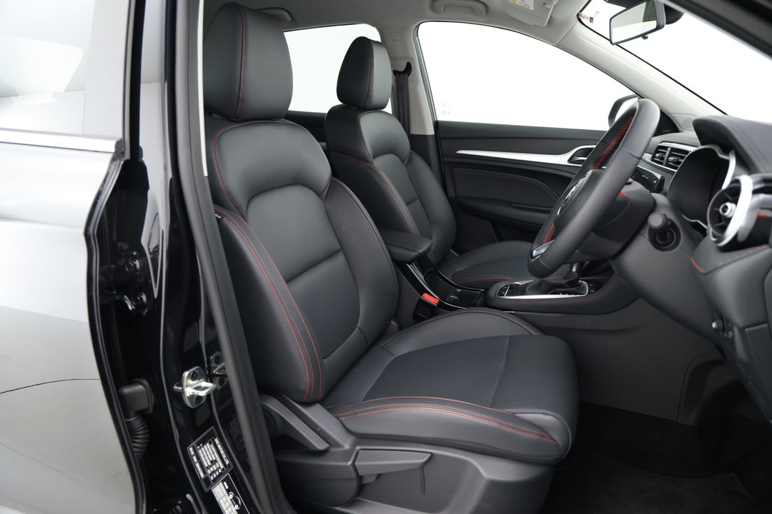 2025 MG Zst Vibe, Automatic, 4262 km, Right Side Front Door Cabin View