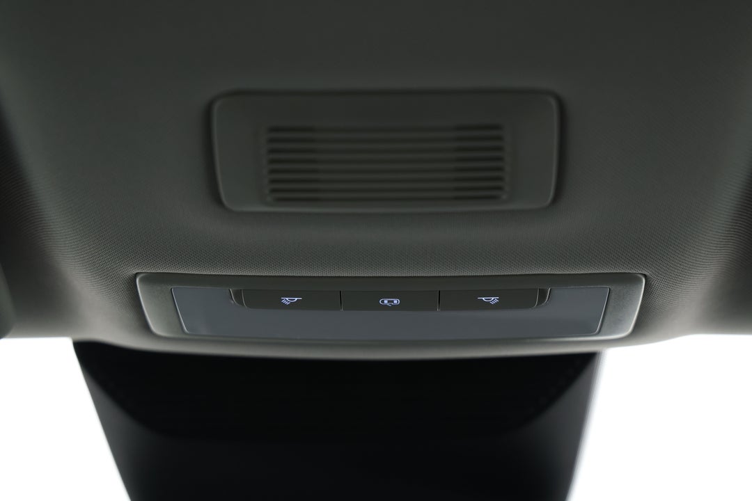 2025 MG Zst Vibe, Automatic, 4262 km, On-Roof Controls/Sunglass holder