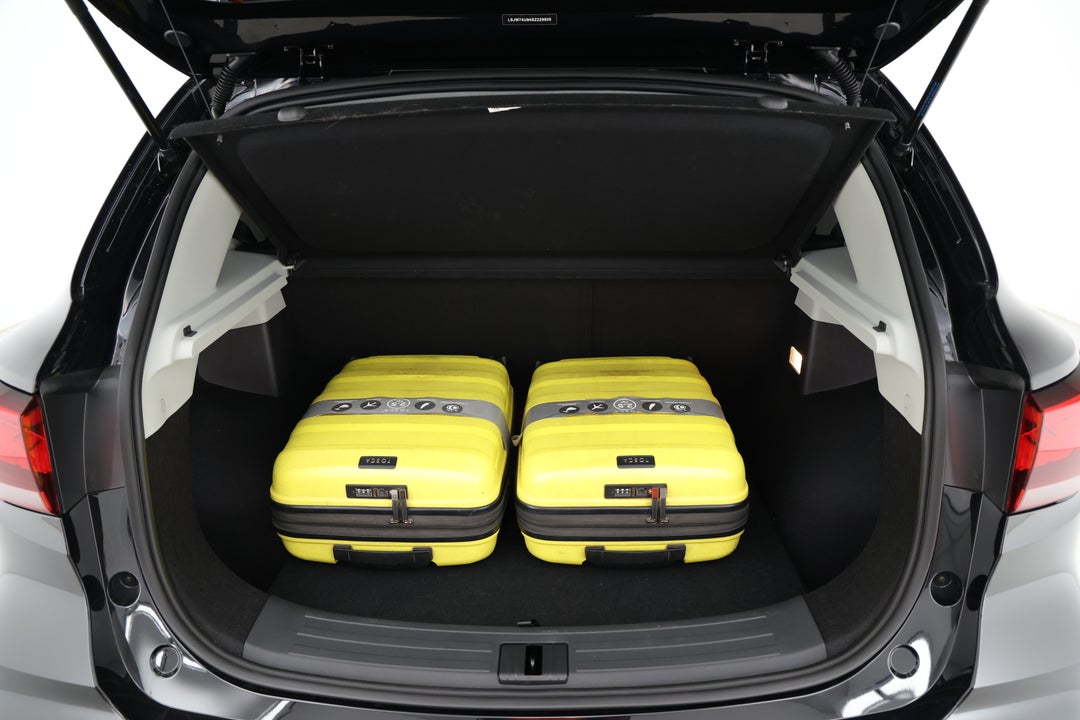 2025 MG Zst Vibe, Automatic, 4262 km, Boot Inside View with Luggage