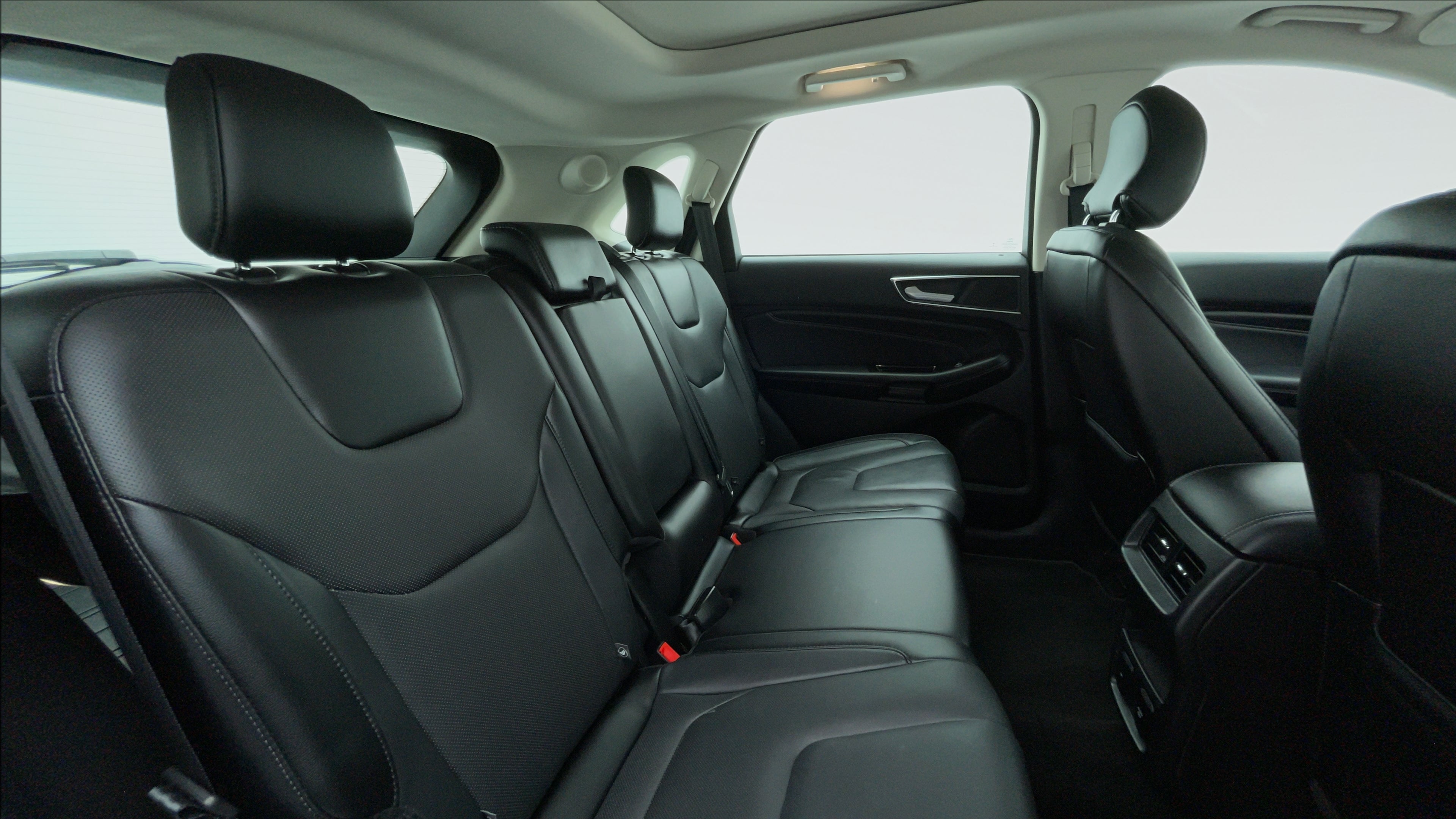 Ford Edge-Right Side Door Cabin View