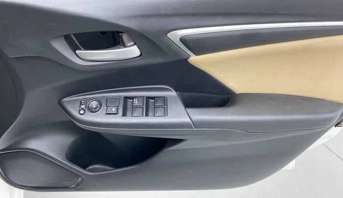 2017 Honda Jazz 1.2 V MT, Petrol, Manual, 20,071 km, Driver Side Door Panels Control