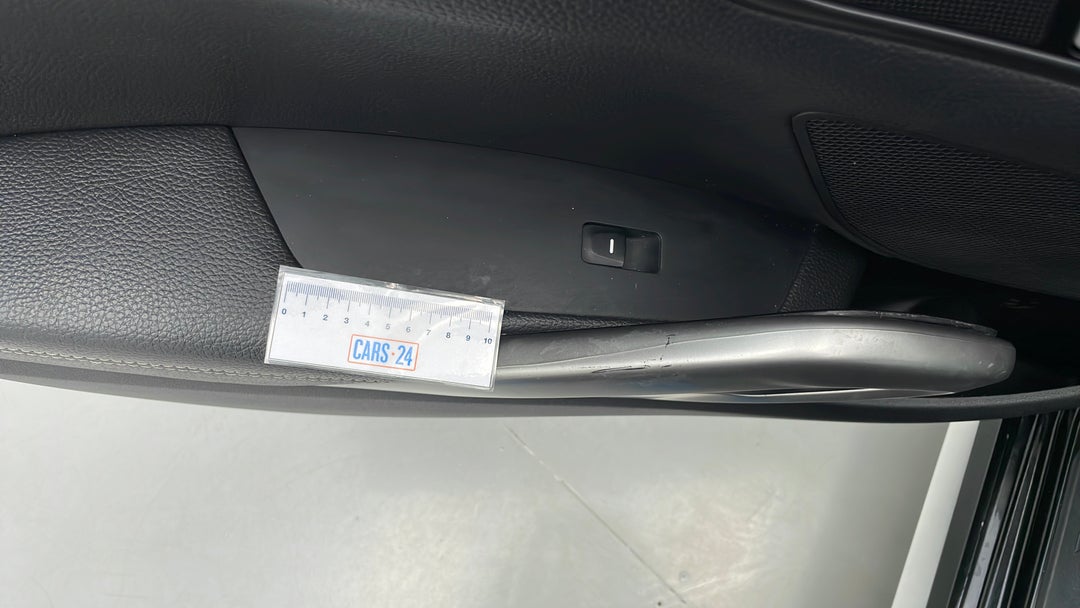 Doors Front LHS Lining broken / damaged