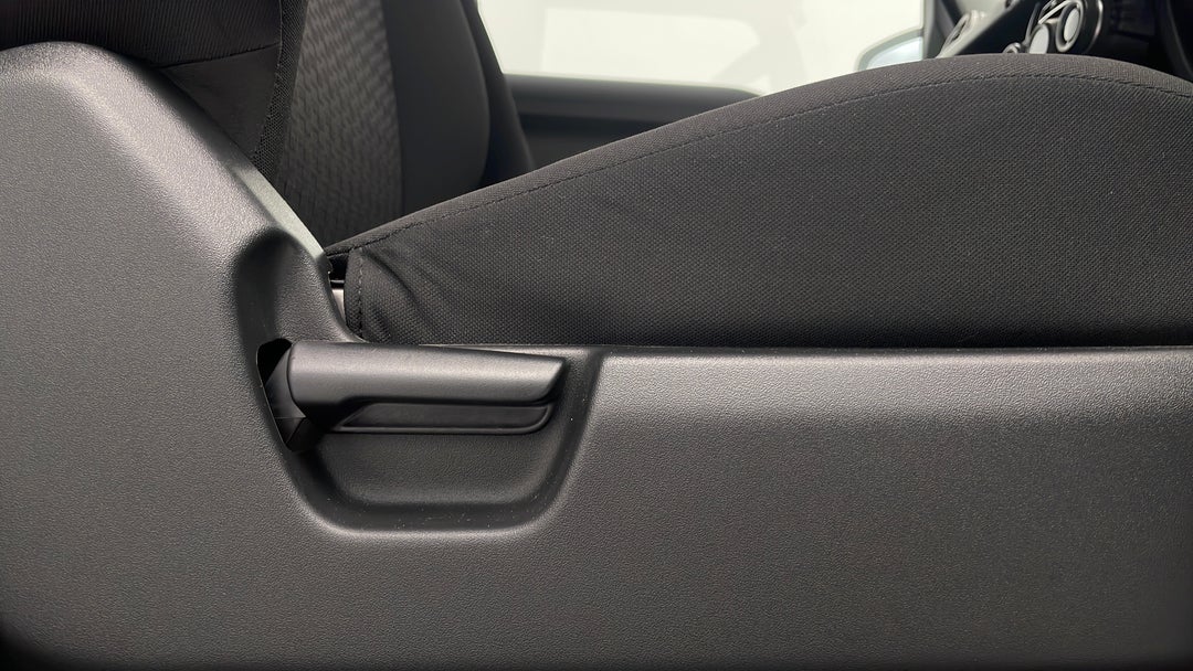 2021 Suzuki Jimny Glx (qld), Manual, 12726 km, Drivers Side Adjustment Panel