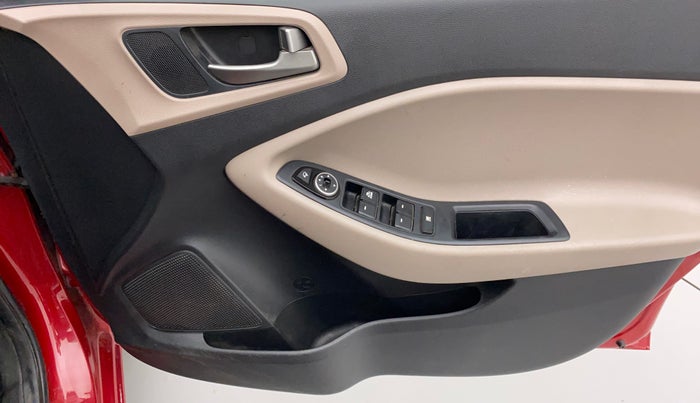 2017 Hyundai Elite i20 SPORTZ 1.2, Petrol, Manual, 58,378 km, Driver Side Door Panels Control