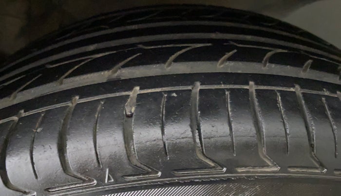 2015 Hyundai Elite i20 ASTA 1.2, Petrol, Manual, 84,309 km, Left Rear Tyre Tread