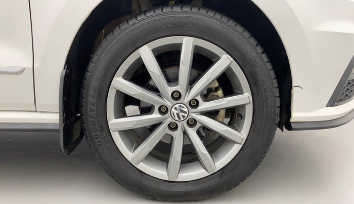 2020 Volkswagen Polo HIGHLINE PLUS 1.0L TSI, Petrol, Manual, 47,629 km, Right Front Wheel