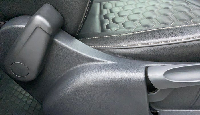 2020 Volkswagen Polo HIGHLINE PLUS 1.0L TSI, Petrol, Manual, 47,629 km, Driver Side Adjustment Panel