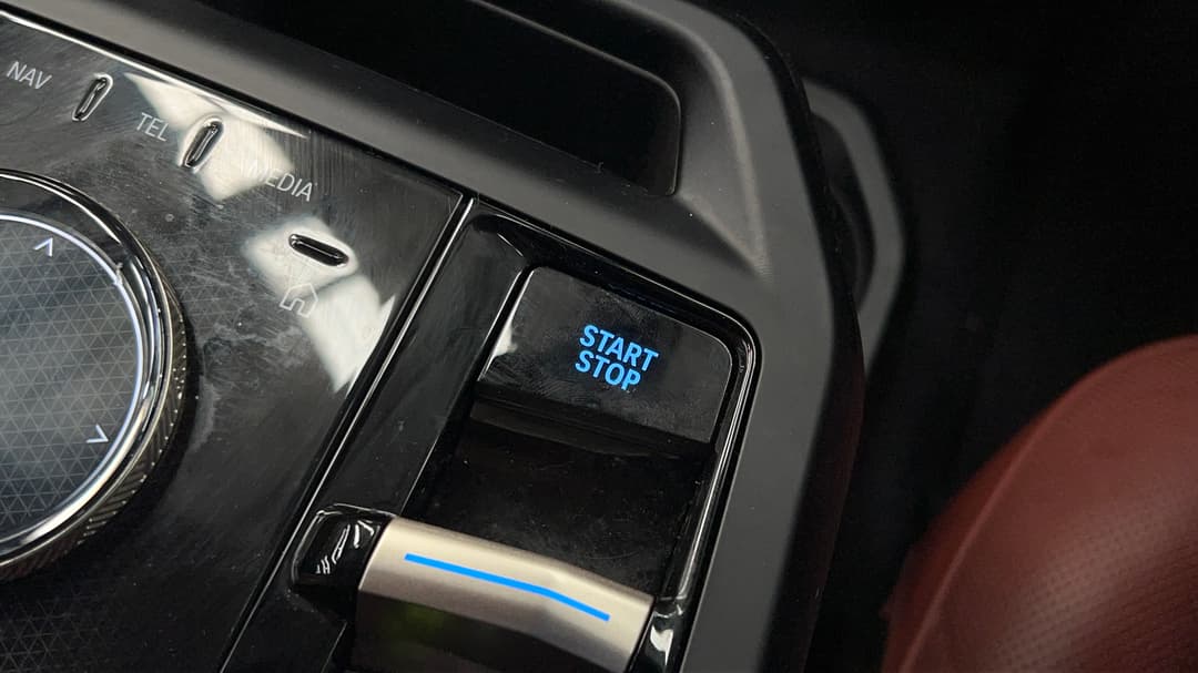 2023 BMW Ix xDrive40, Automatic, 66623 km, Keyless / Button Start