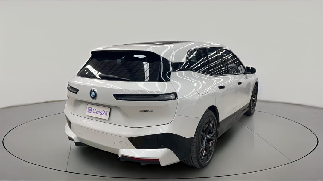 2023 BMW Ix xDrive40, Automatic, 66623 km, Right Back Diagonal (45- Degree) View