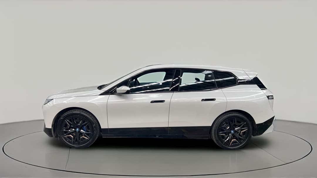 2023 BMW Ix xDrive40, Automatic, 66623 km, Left Side View