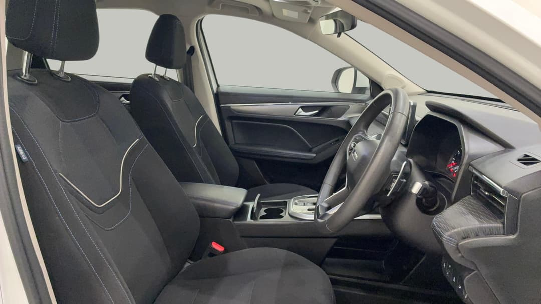 2021 GWM Haval Jolion Premium, Automatic, 51398 km, Right Side Front Door Cabin View
