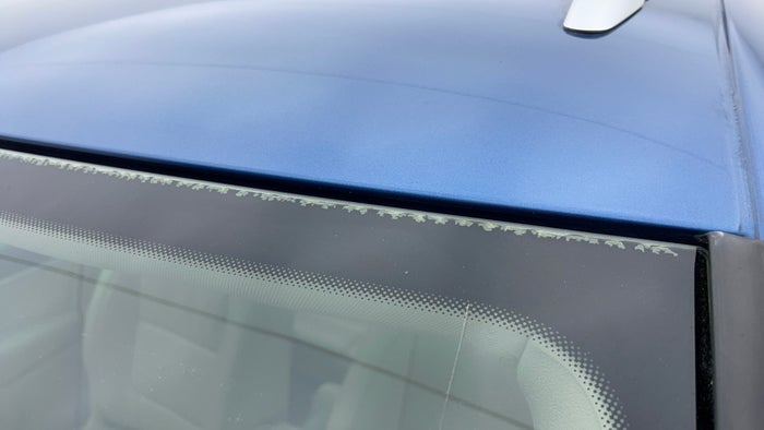 Volkswagen Tiguan-Windshield Front Spots