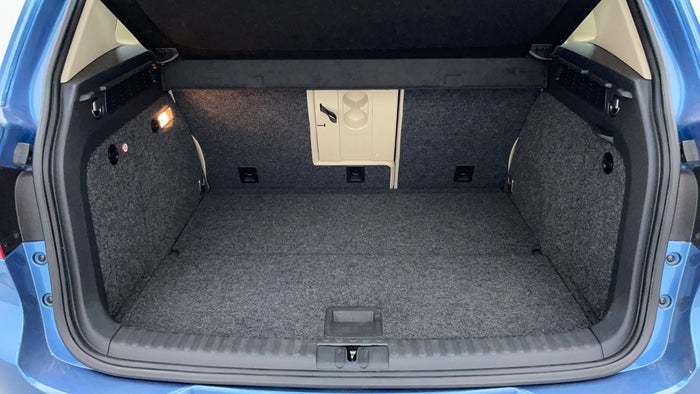 Volkswagen Tiguan-Boot Inside View