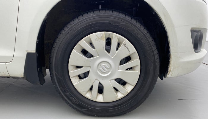 2014 Maruti Swift VXI D, Petrol, Manual, 70,958 km, Right Front Wheel
