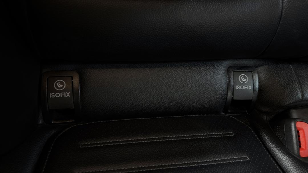 2022 Mercedes-benz C200 Mhev, Automatic, 21105 km, Child Seat Anchor Points
