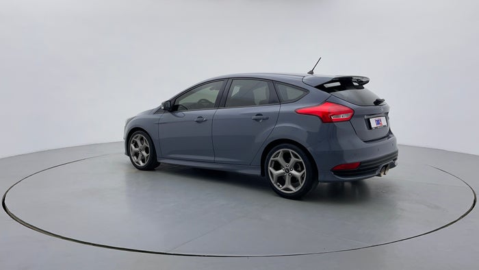 FORD FOCUS-Left Back Diagonal (45- Degree) View