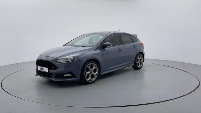 FORD FOCUS-Left Front Diagonal (45- Degree) View