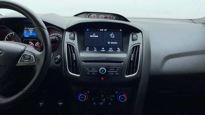 FORD FOCUS-Center Console