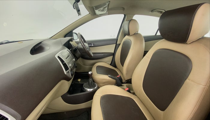 2010 Hyundai i20 SPORTZ 1.2, Petrol, Manual, 18,327 km, Right Side Front Door Cabin