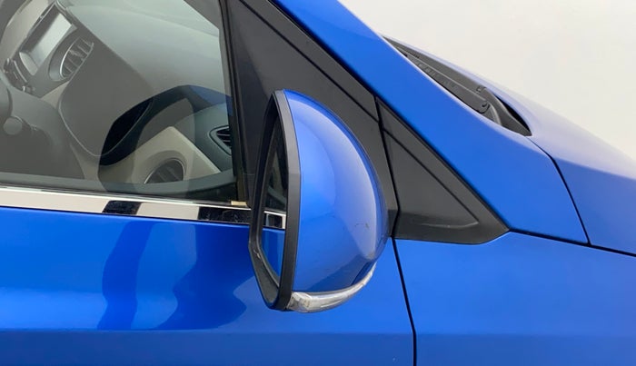 2018 Hyundai Grand i10 SPORTZ (O) 1.2 KAPPA VTVT, Petrol, Manual, 1,03,142 km, Right rear-view mirror - Indicator light has minor damage