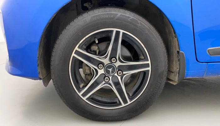 2018 Hyundai Grand i10 SPORTZ (O) 1.2 KAPPA VTVT, Petrol, Manual, 1,03,142 km, Left Front Wheel