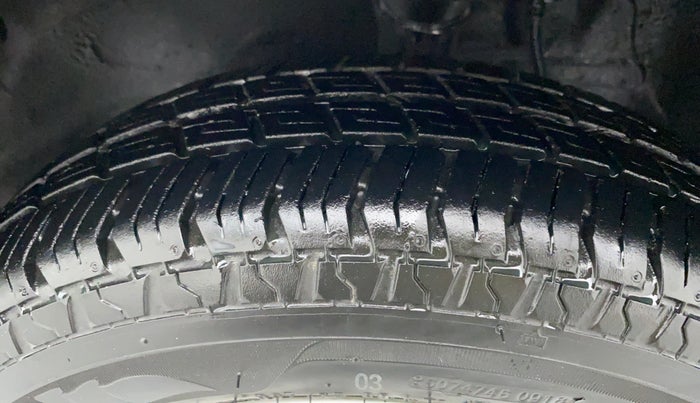 2018 Maruti Alto 800 LXI, Petrol, Manual, 11,064 km, Left Front Tyre Tread