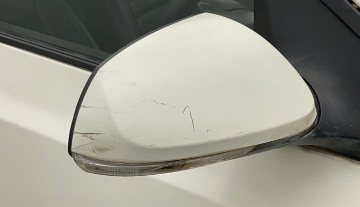 2014 Hyundai Xcent S (O) 1.2, Petrol, Manual, 82,284 km, Right rear-view mirror - Indicator light has minor damage