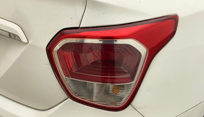 2014 Hyundai Xcent S (O) 1.2, Petrol, Manual, 82,284 km, Right tail light - Minor scratches