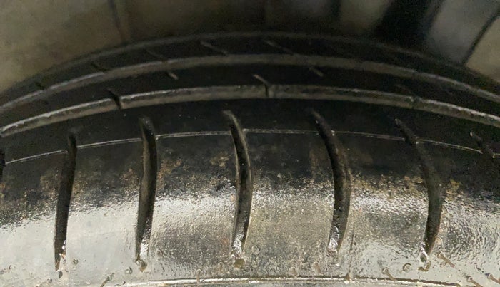 2014 Hyundai Xcent S (O) 1.2, Petrol, Manual, 82,284 km, Left Rear Tyre Tread