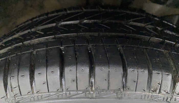 2016 Honda Amaze 1.2 SMT I VTEC, Petrol, Manual, 32,931 km, Left Front Tyre Tread