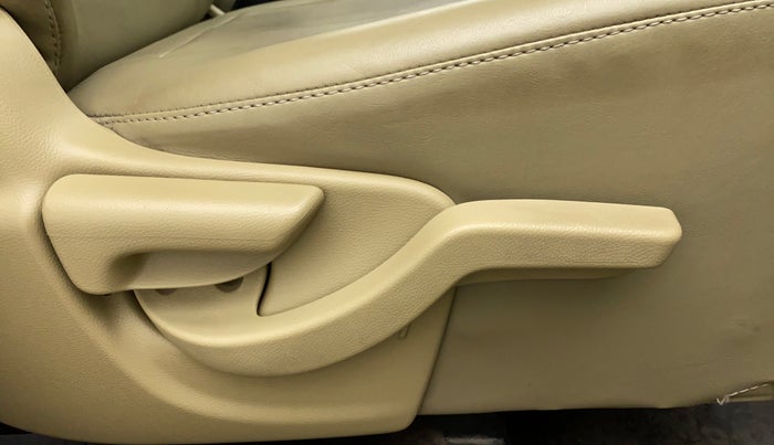 2016 Honda Amaze 1.2 SMT I VTEC, Petrol, Manual, 32,931 km, Driver Side Adjustment Panel