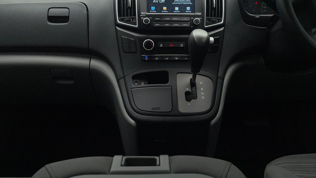 2019 Hyundai Iload 6s Liftback, Automatic, 95302 km, Center Console