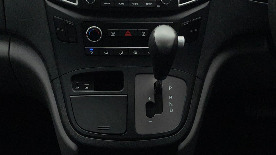 2019 Hyundai Iload 6s Liftback, Automatic, 95302 km, Gear Lever 