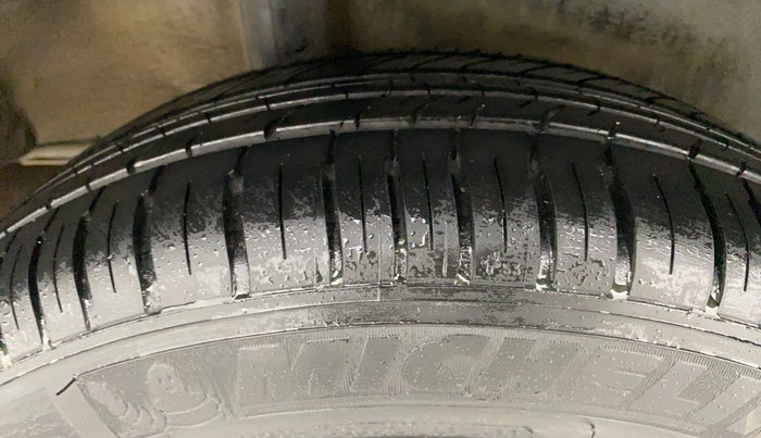 2014 Honda City S MT PETROL, Petrol, Manual, Right Rear Tyre Tread