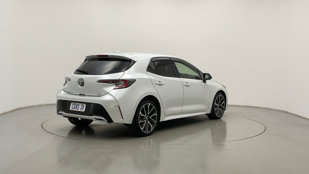 Right Back Diagonal (45- Degree) View