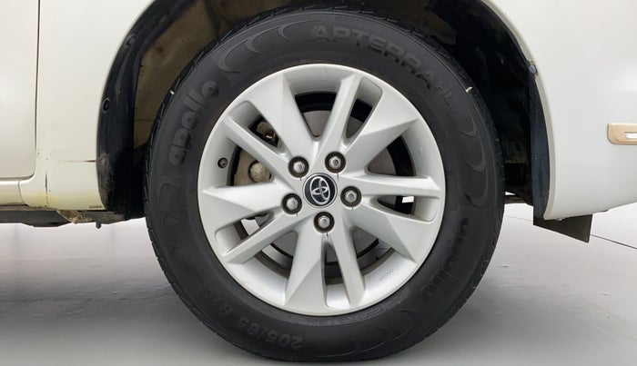 2018 Toyota Innova Crysta 2.4 VX 7 STR, Diesel, Manual, 37,200 km, Right Front Wheel