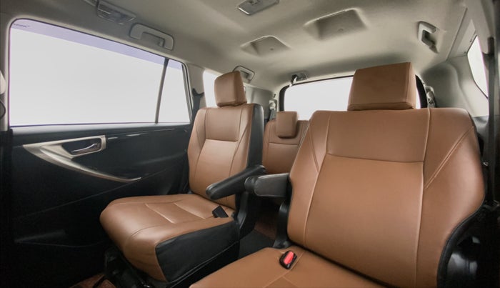 2018 Toyota Innova Crysta 2.4 VX 7 STR, Diesel, Manual, 37,200 km, Reclining Back Row Seats