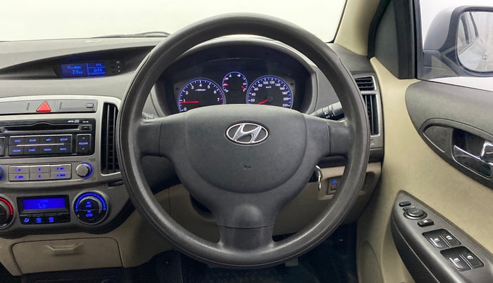 2014 Hyundai i20 MAGNA O 1.2, Petrol, Manual, 74,795 km, Steering Wheel Close Up