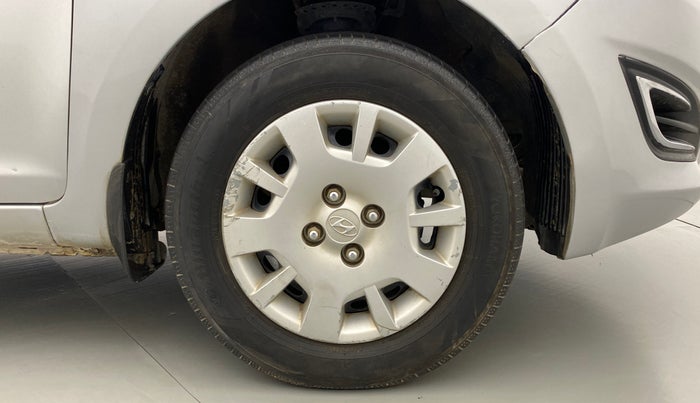 2014 Hyundai i20 MAGNA O 1.2, Petrol, Manual, 74,795 km, Right Front Wheel